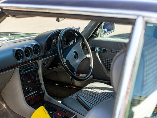 1986 Mercedes-Benz 500SL (R231) à vendre (picture 35 of 112)