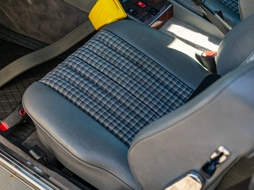 1986 Mercedes-Benz 500SL (R231) à vendre (picture 36 of 112)