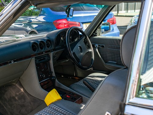 1986 Mercedes-Benz 500SL (R231) à vendre (picture 43 of 112)