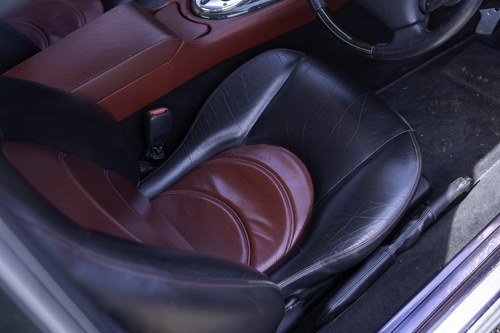 2002 Jaguar XKR (X100) à vendre (picture 38 of 156)