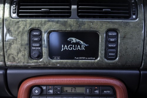 2002 Jaguar XKR (X100) à vendre (picture 63 of 156)