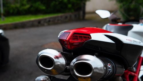 2009 Ducati 1098R Troy Bayliss LE Te koop (foto 108 van 130)