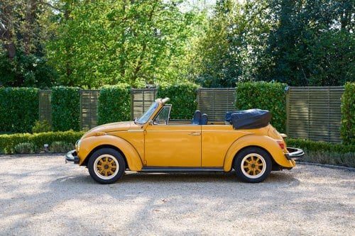 1977 Volkswagen Beetle 1303 S Karmann Cabriolet à venda (imagem 3 de 144)