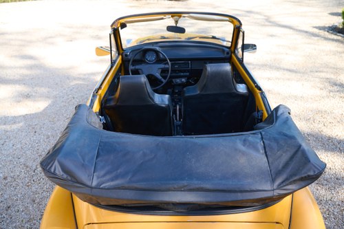 1977 Volkswagen Beetle 1303 S Karmann Cabriolet à venda (imagem 35 de 144)