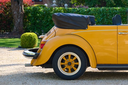 1977 Volkswagen Beetle 1303 S Karmann Cabriolet à venda (imagem 87 de 144)