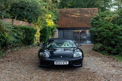 2004 Ferrari 360 Spider zum Verkauf (Bild 26 von 222)
