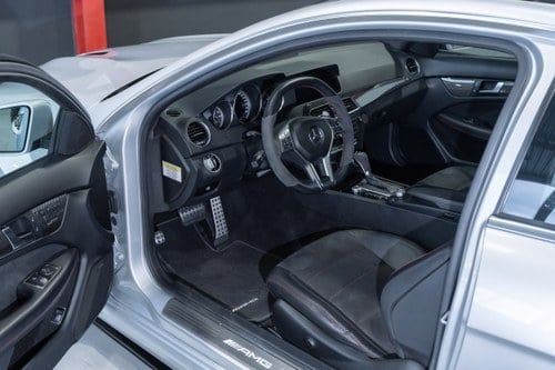 2012 Mercedes-Benz C63 AMG Black Series W204 zum Verkauf (Bild 24 von 115)