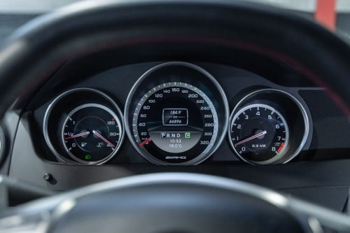2012 Mercedes-Benz C63 AMG Black Series W204 zum Verkauf (Bild 57 von 115)
