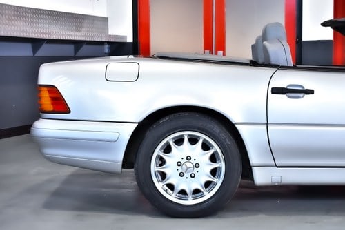 1998 Mercedes-Benz SL500 R129 till salu (bild 36 av 106)