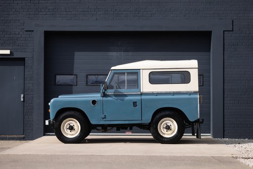 1975 Land Rover Series III 88" For Sale (picture 3 of 183)