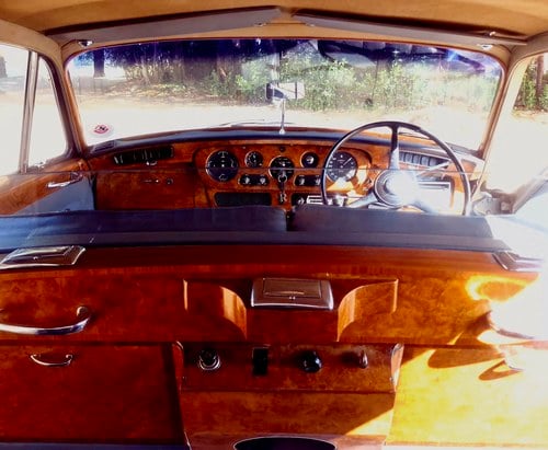 1965 Rolls-Royce Silver Cloud III Long Wheelbase Limousine by Mulliner Park Ward zum Verkauf (Bild 22 von 44)