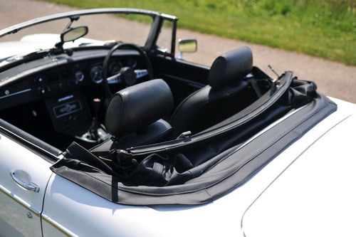 1972 MG MGB Roadster RHD For Sale (picture 103 of 146)