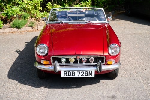 1973 MGB Roadster till salu (bild 2 av 198)