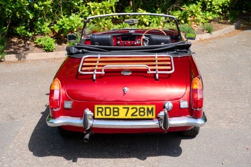 1973 MGB Roadster till salu (bild 14 av 198)