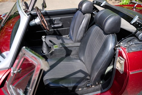 1973 MGB Roadster till salu (bild 35 av 198)