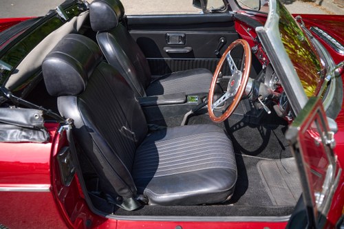 1973 MGB Roadster till salu (bild 42 av 198)