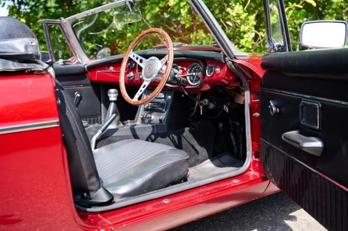 1973 MGB Roadster till salu (bild 48 av 198)