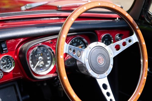 1973 MGB Roadster till salu (bild 67 av 198)