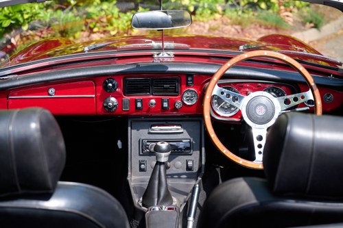 1973 MGB Roadster till salu (bild 71 av 198)