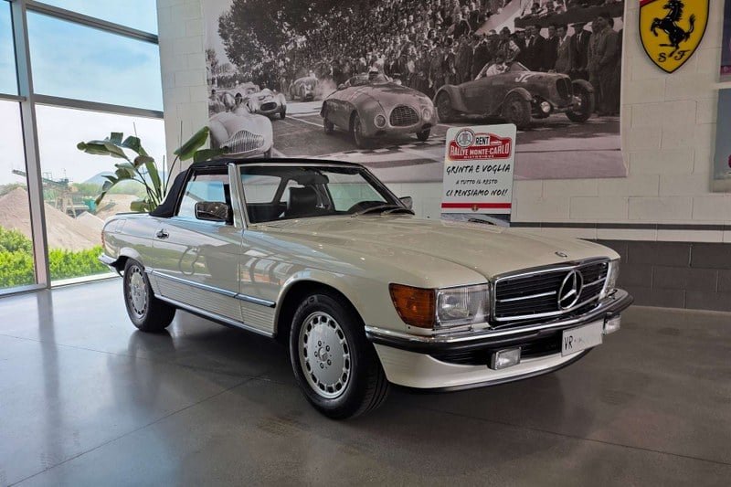 1985 Mercedes-Benz SL - 1 1985 Mercedes-Benz SL - 1