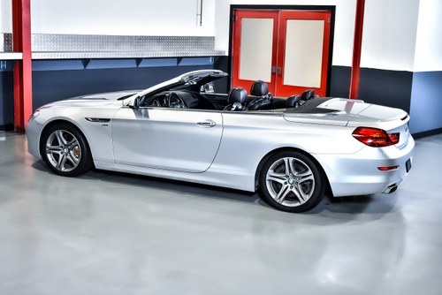 2012 BMW 650i Convertible 4,4L V8 Te koop (foto 22 van 91)
