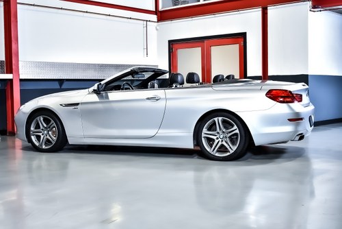 2012 BMW 650i Convertible 4,4L V8 Te koop (foto 23 van 91)