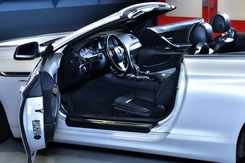 2012 BMW 650i Convertible 4,4L V8 Te koop (foto 35 van 91)
