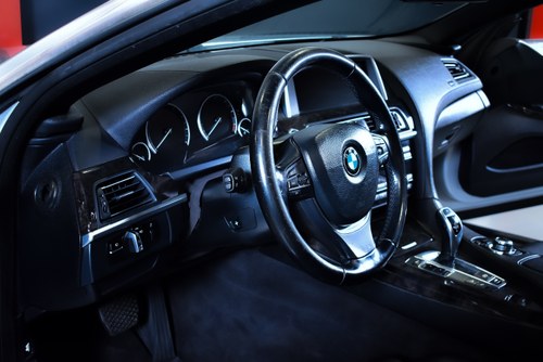2012 BMW 650i Convertible 4,4L V8 Te koop (foto 39 van 91)