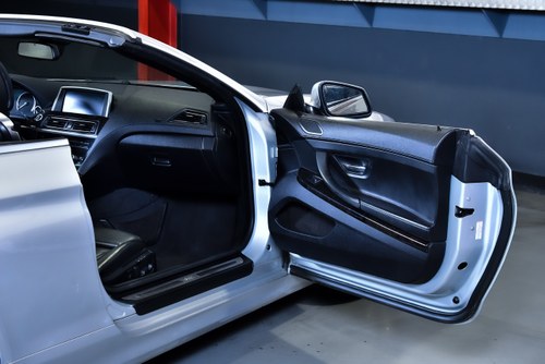 2012 BMW 650i Convertible 4,4L V8 Te koop (foto 43 van 91)