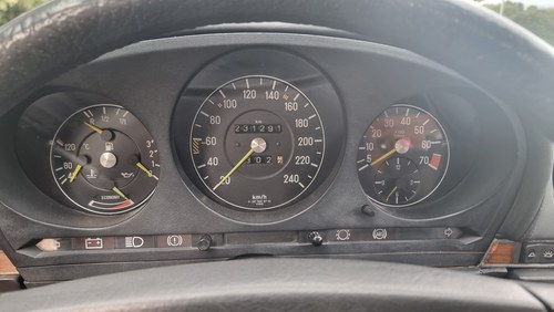 1983 Mercedes-Benz 280 SL R107 till salu (bild 33 av 100)