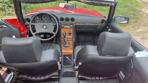 1983 Mercedes-Benz 280 SL R107 till salu (bild 31 av 100)