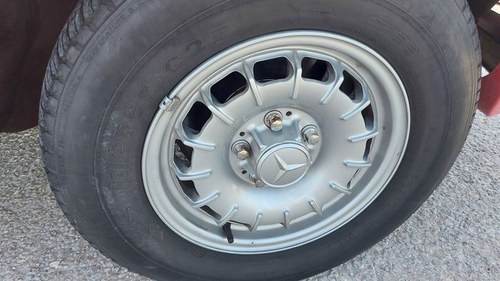 1983 Mercedes-Benz 280 SL R107 till salu (bild 26 av 100)