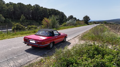 1983 Mercedes-Benz 280 SL R107 till salu (bild 21 av 100)