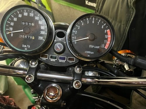 1975 Kawasaki Z1 à vendre (picture 9 of 27)