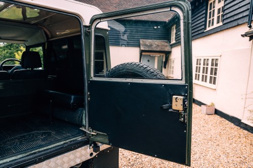 1992 Land Rover Defender 90 2.5 Petrol For Sale (picture 55 of 139)