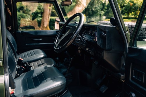 1992 Land Rover Defender 90 2.5 Petrol For Sale (picture 41 of 139)