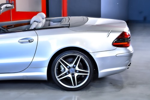 2005 Mercedes-Benz SL55 AMG till salu (bild 44 av 112)