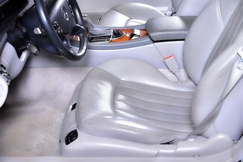 2005 Mercedes-Benz SL55 AMG till salu (bild 49 av 112)