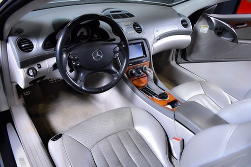 2005 Mercedes-Benz SL55 AMG till salu (bild 52 av 112)