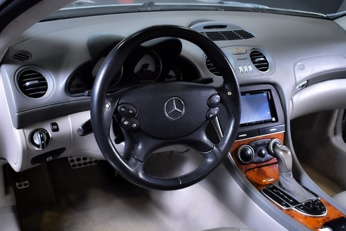 2005 Mercedes-Benz SL55 AMG till salu (bild 55 av 112)