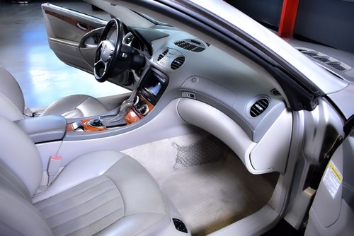 2005 Mercedes-Benz SL55 AMG till salu (bild 68 av 112)