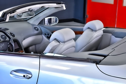 2005 Mercedes-Benz SL55 AMG till salu (bild 79 av 112)