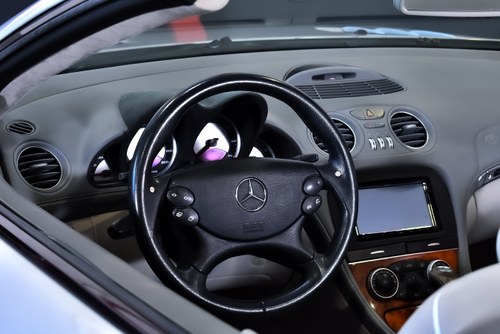 2005 Mercedes-Benz SL55 AMG till salu (bild 80 av 112)
