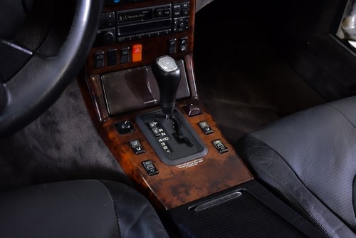 1998 Mercedes-Benz SL500 R129 till salu (bild 47 av 111)