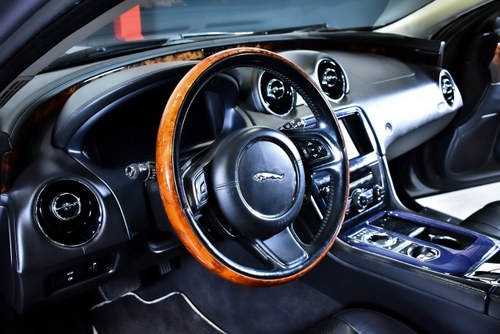 2012 Jaguar XJ Saloon 5,0L V8 zum Verkauf (Bild 35 von 77)