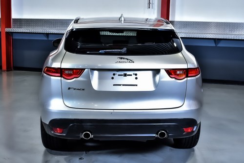 2017 Jaguar F-Pace 35t SUV Premium 3,0L V6 Te koop (foto 13 van 82)