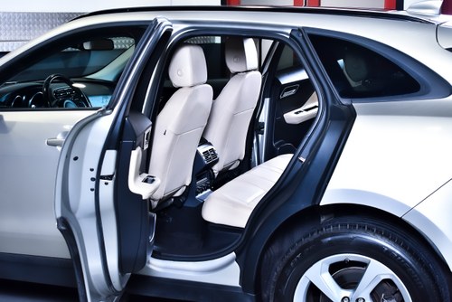 2017 Jaguar F-Pace 35t SUV Premium 3,0L V6 Te koop (foto 46 van 82)