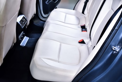 2017 Jaguar F-Pace 35t SUV Premium 3,0L V6 Te koop (foto 47 van 82)