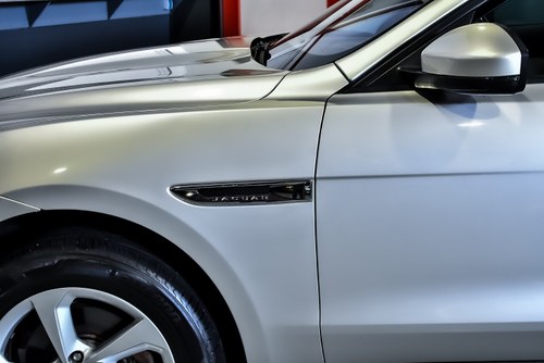 2017 Jaguar F-Pace 35t SUV Premium 3,0L V6 Te koop (foto 68 van 82)