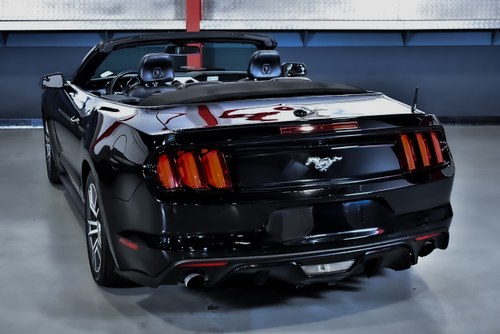 2016 Ford Mustang Ecoboost Convertible 2.3 Te koop (foto 12 van 86)